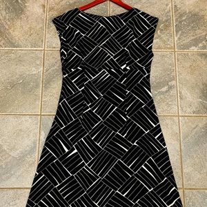 Ann Taylor Cap-Sleeve Black and White Dress